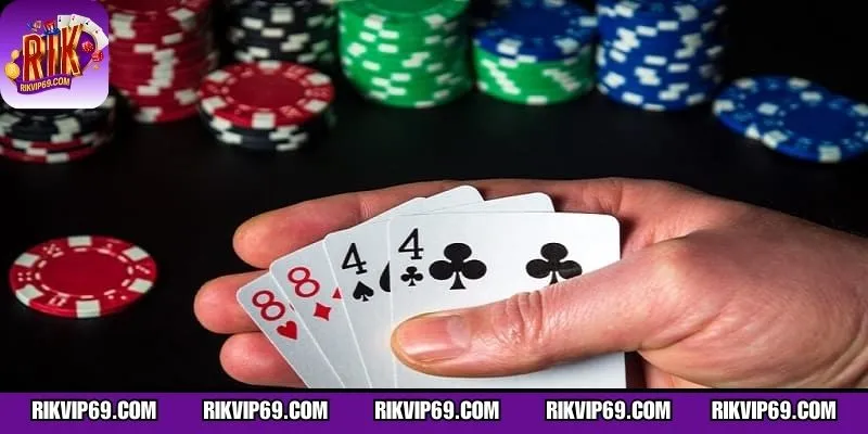 Toàn cảnh tiến lên miền Bắc tại nền tảng RIKVIP